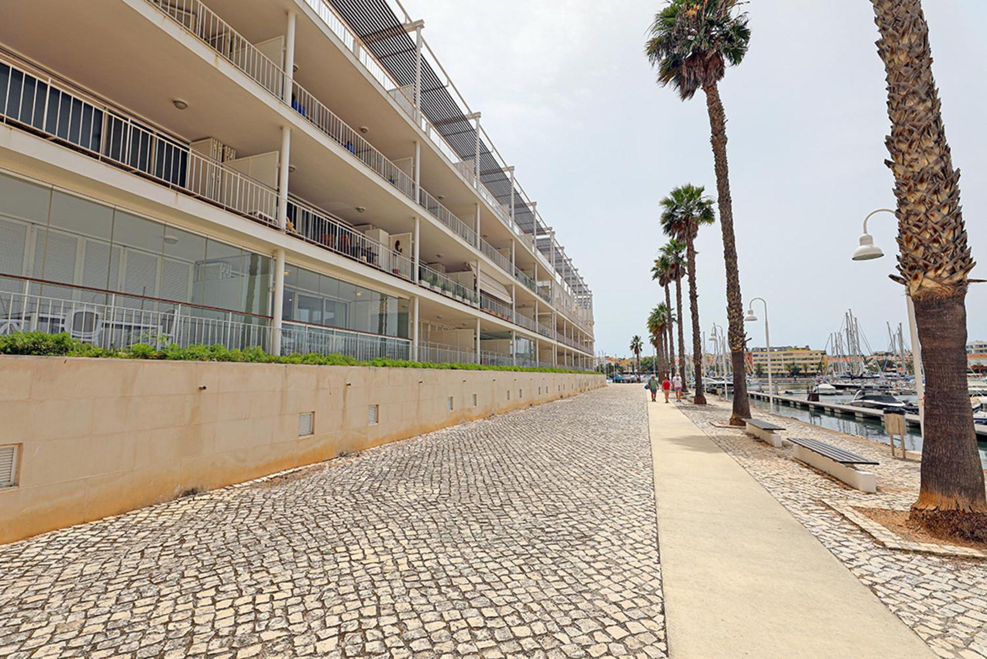 A65 - Marina Moor Apartment In Lagos Bagian luar foto